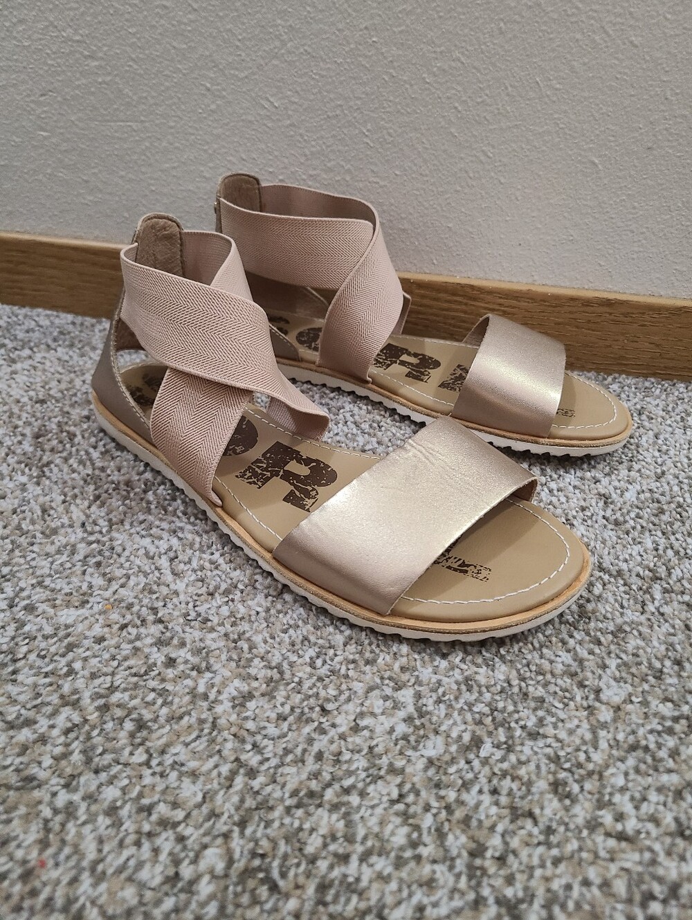 Sorel Ella II Metallic Gold Tan Leather Ankle Strap Flat Sandals - Picture 3 of 6